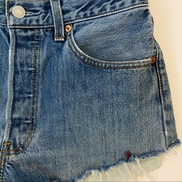 Levi’s 501 Denim Jean Cut Off Shorts - Picture 3 of 9